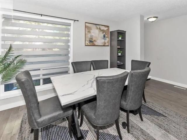 Spacious 1 Bedroom Ensuite All utilities included in rent + Internet
