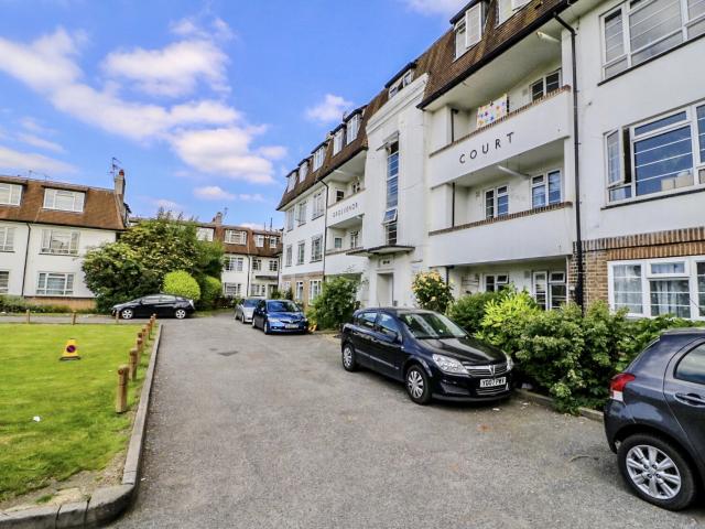 Spacious 1 bedroom flat to let in Morden