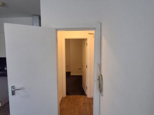 Spacious 1 Bedroom Flat Priory Road