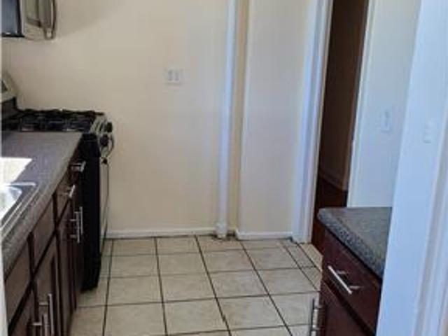 Spacious 1 Bedroom Near Hudson Waterfront