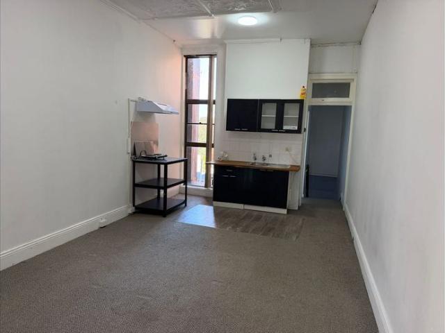 Spacious 1 Bedroom + Study Apartment in a Prime Location