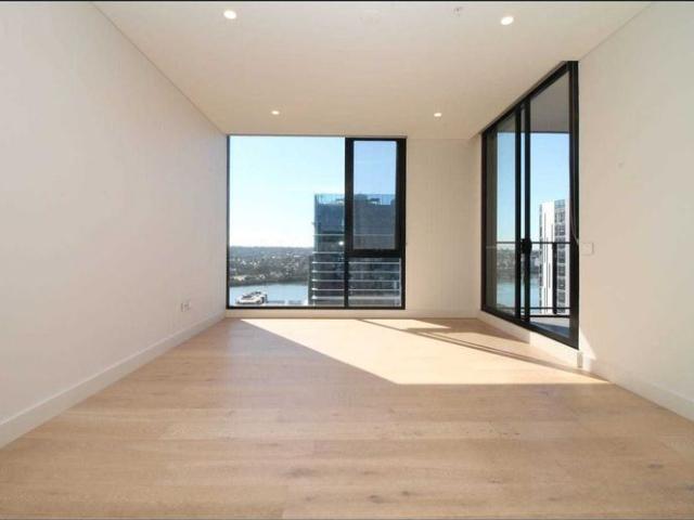 Spacious 1 Bedroom + Study Apartment in Taiga, Wentworth Point