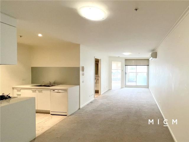 Spacious 1 bedroom + Study near Flagstaff Garden!