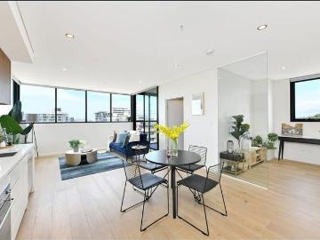 Spacious 1 Bedroom With Study