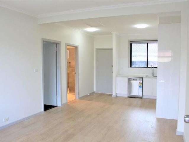 SPACIOUS 1 BEDROOM UNIT!