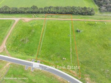 SPACIOUS 1 HECTARE 2.5 ACRES IN ELEVATED LOCATION