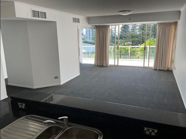 spacious 1 + study apartment in Liberty on Tedder