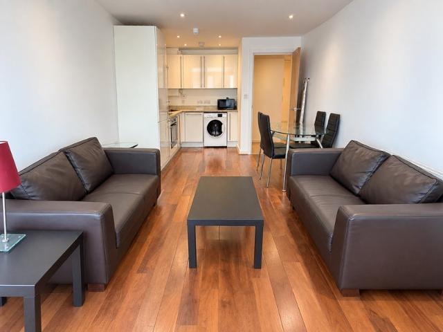 Spacious 2 Bed/2 Bath Flat 2Nd Floor with Balcony