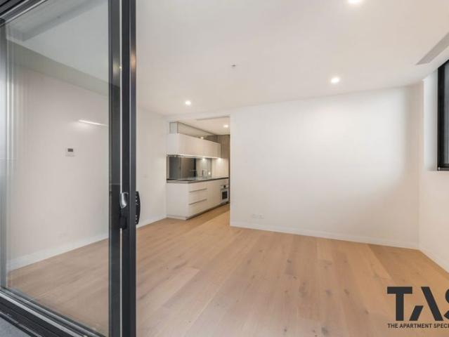 SPACIOUS 2 BED, 2 BATH,1 CARPARK APARTMENT!