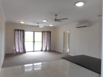 Spacious 2 Bed Unit with Spa Balcony