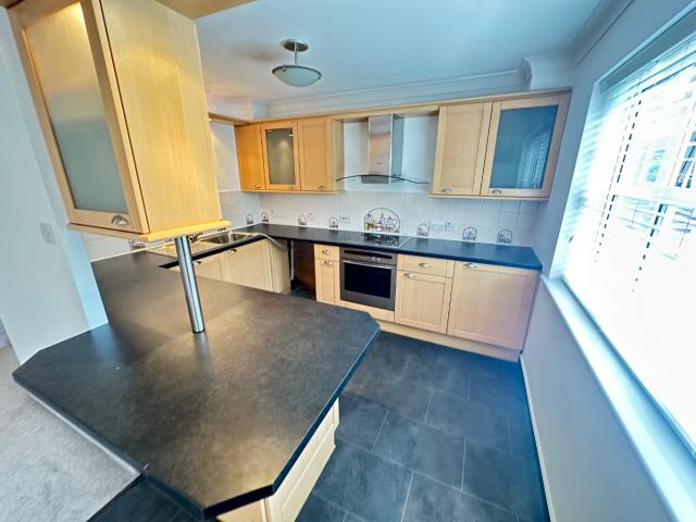 Spacious 2 Bed Apartment in Princes Place, Luton Available Now!