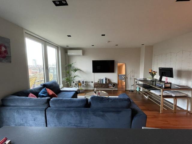 Spacious 2 Bed Duplex Flat