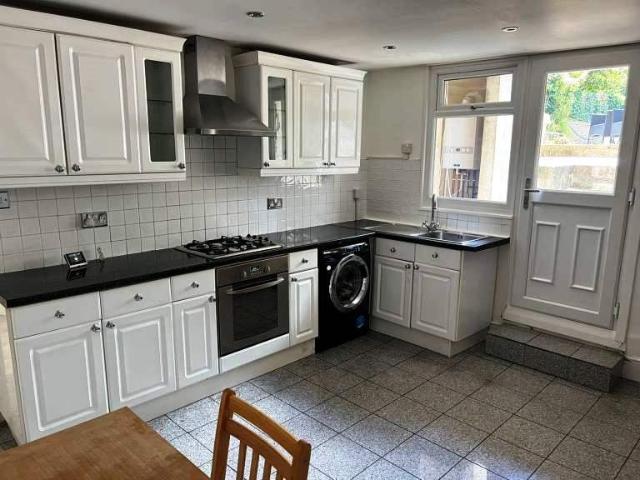 Spacious 2 bed flat to let located in London N16