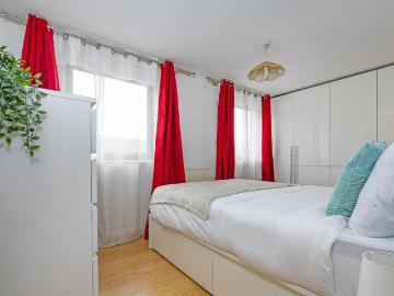 Spacious 2 Bed Flat w/ Parking near Wembley Stadium Has an Apartment