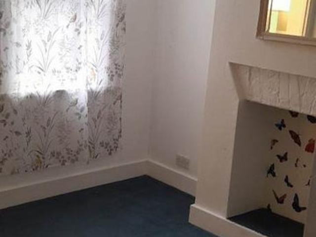 Spacious 2 Bed House Available in DA8 1BS
