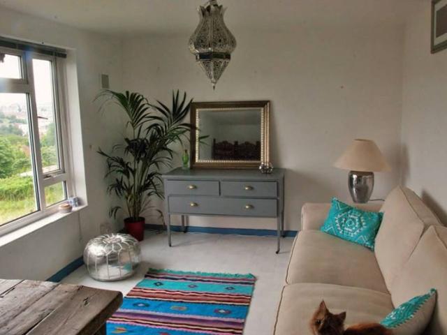 Spacious 2 Bed Maisonette/Flat with Garden