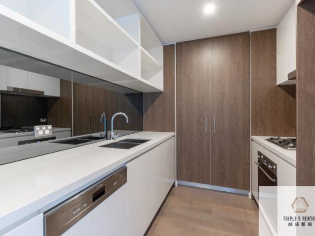 Partial Furnished 2 bed rooms Apartment located in Central Zetland