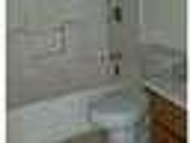 Spacious 2 bedroom, 1 bath