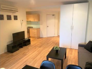 SPACIOUS 2 BEDROOM 2 BATHROOM UNFURNISHED APARTMENT IN THE TOWER APARTMENTS!