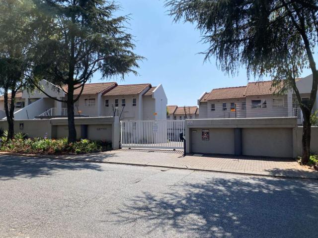 Spacious 2 Bedroom, 2 Bathroom Apartment in Fairland