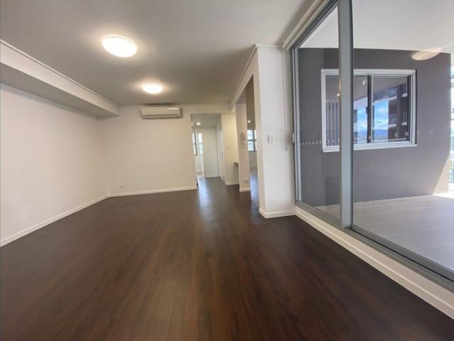 Spacious Unfurnished 1 Bedroom plus open study Apartment – Prime Robina Location