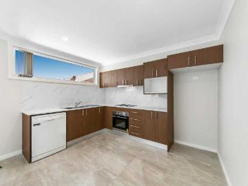 SPACIOUS 2 BEDROOM