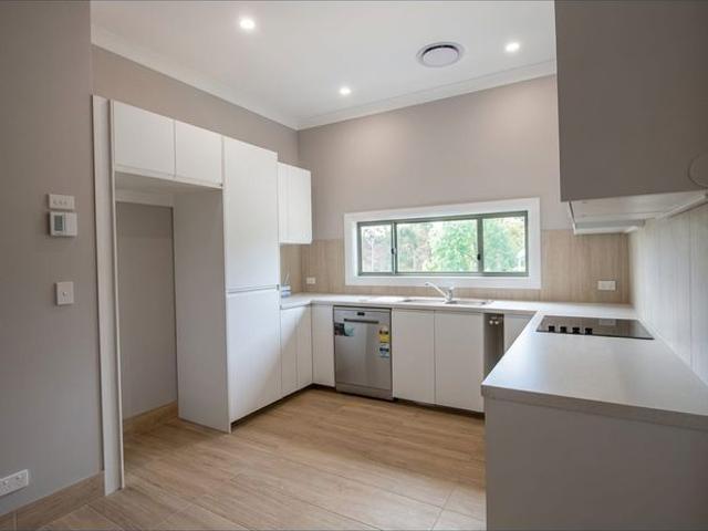 Spacious 2 bedroom cottage Peaceful rural setting