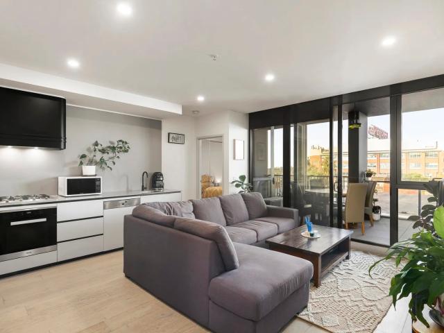 Spacious 2 Bedroom Apartment on Bridge Road