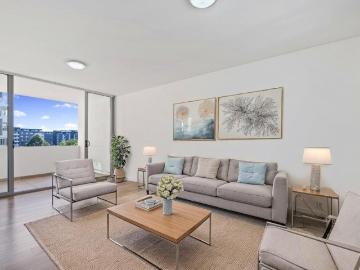 Spacious 2 Bedroom Apartment at Prime Wolli Creek Location