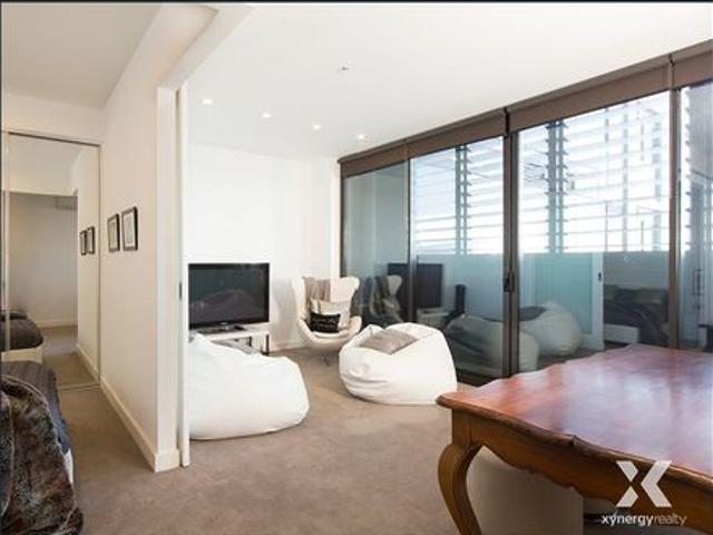 Spacious 2 Bedroom Apartment at Vogue!