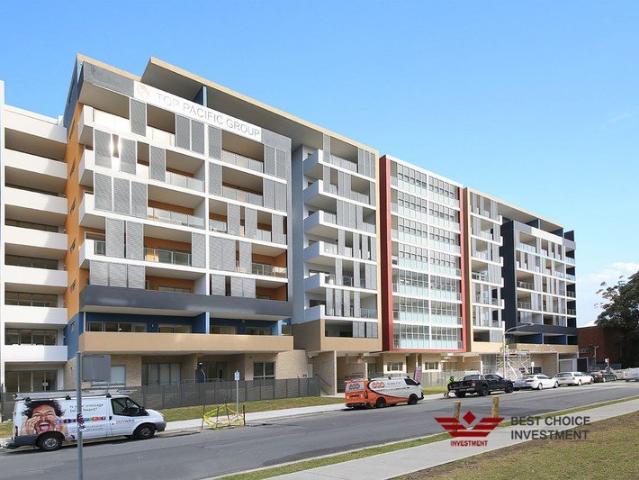 Spacious 2 Bedroom Apartment | Air Conditioning Throughout | Parking | Optional Furnished