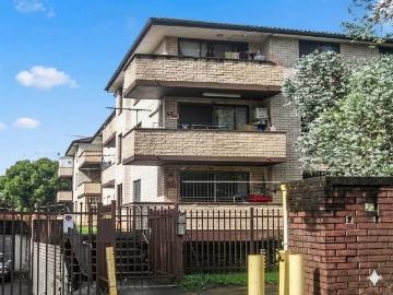 Spacious 2 Bedroom Apartment Comfort & Convenience Await!