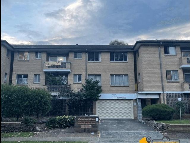 Spacious 2 Bedroom Apartment for Rent in Guildford