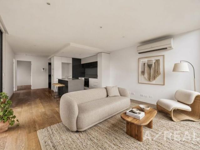 Spacious 2 Bedroom Apartment I 2 Bathrooms I Secure Parking