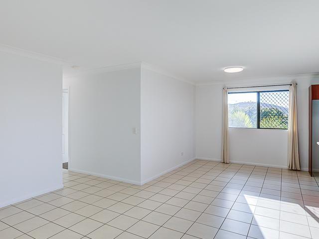SPACIOUS 2 BEDROOM APARTMENT IN A GREAT LOCATION!