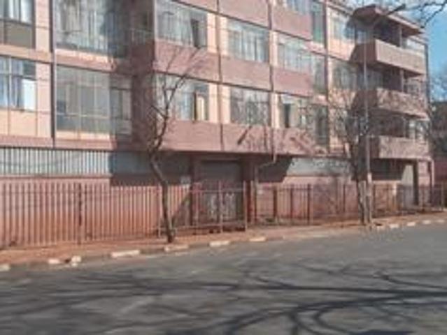 spacious 2 bedroom apartment in kemp.