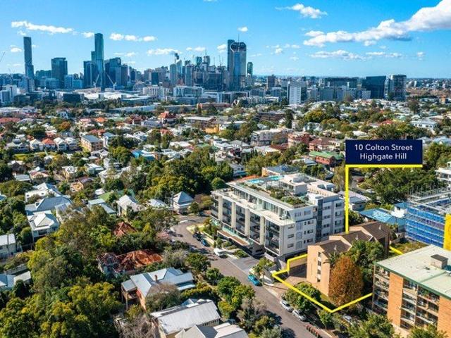 Spacious 2 Bedroom Apartment in Prime City Location