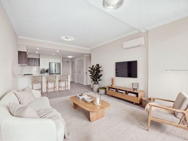 Spacious 2 Bedroom Apartment In Super Convenient Location