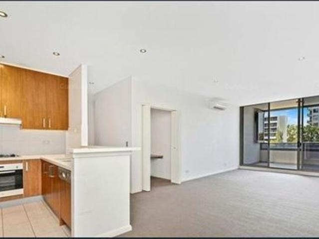 Spacious 2 Bedroom Apartment in SIENNA BY THE BAY MERITON