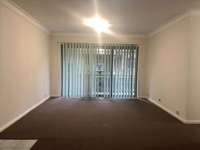 Spacious 2 Bedroom Apartment in the Heart of Westmead Walk to Hospital, Light Rail & Station
