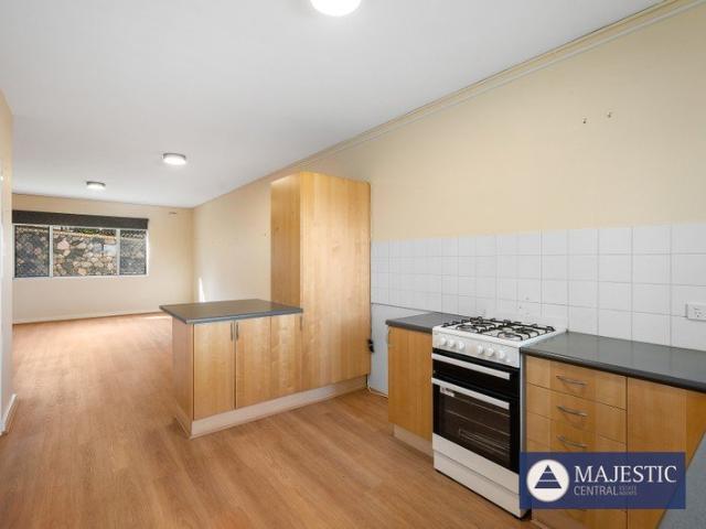 SPACIOUS 2 BEDROOM APARTMENT IN THE SOUGHT AFTER WALCOTT HEIGHTS