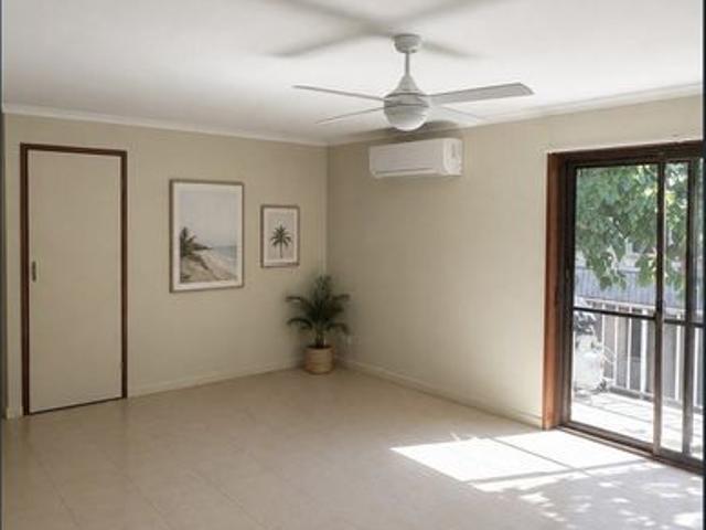 Spacious 2 Bedroom Apartment Just One Street from the Broadwater