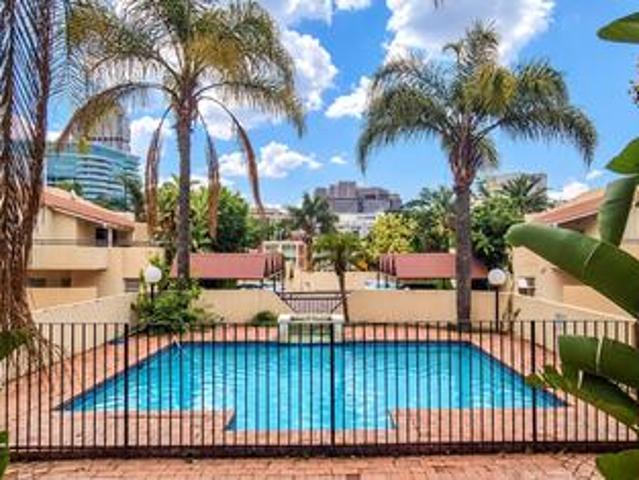 spacious 2 bedroom apartment | sandt.