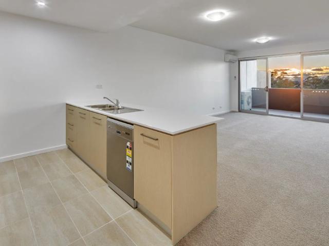 SPACIOUS 2 BEDROOM APARTMENT WITH SECURITY CAR SPACE