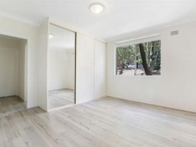 Spacious 2 Bedroom Apartment with Private Outdoor Entertaining Area