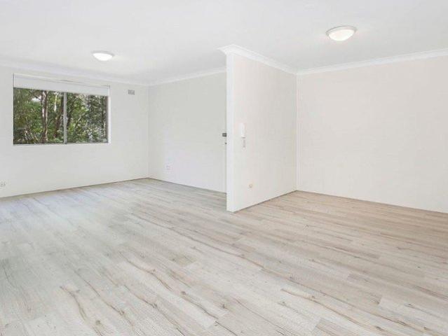 Spacious 2 Bedroom Apartment with Private Outdoor Entertaining Area