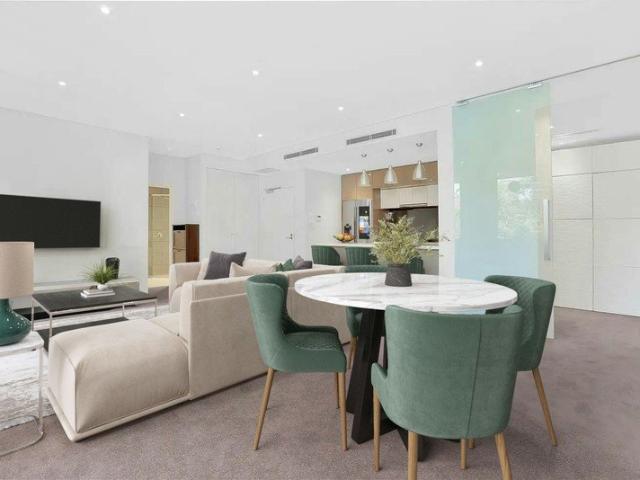 Spacious 2 Bedroom Apartment with Resort Style Facilities