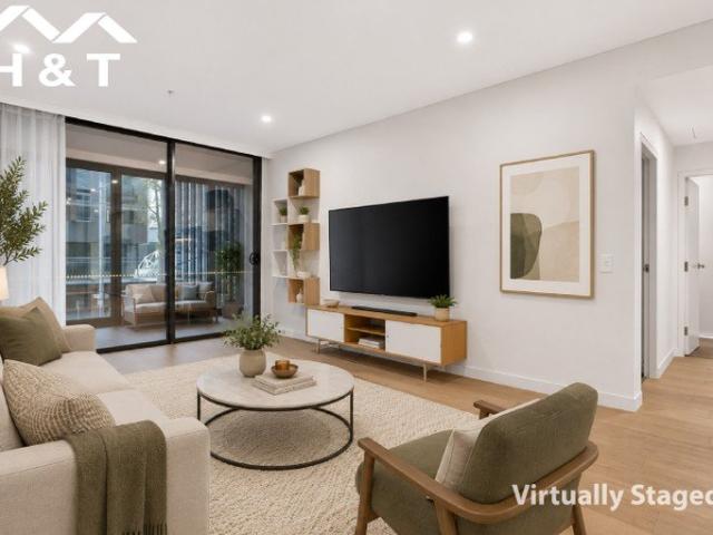 Spacious 2 Bedroom Apartment with Winter Garden in Prime Ultimo Location