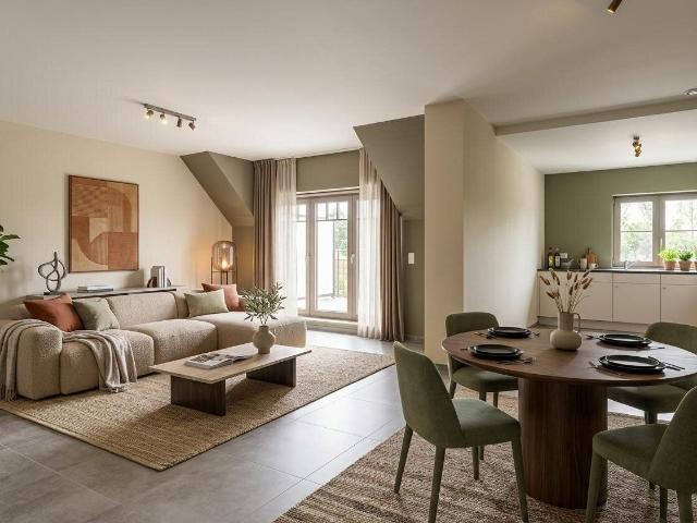 Spacious 2 bedroom apartment with terraces and views