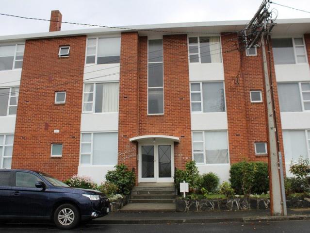 Spacious 2 bedroom Apartment